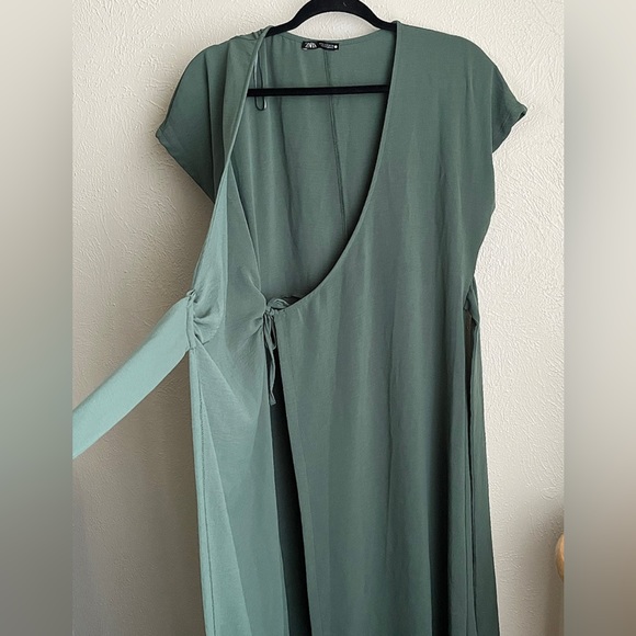 Green Zara Wrap Dress - Picture 5 of 9